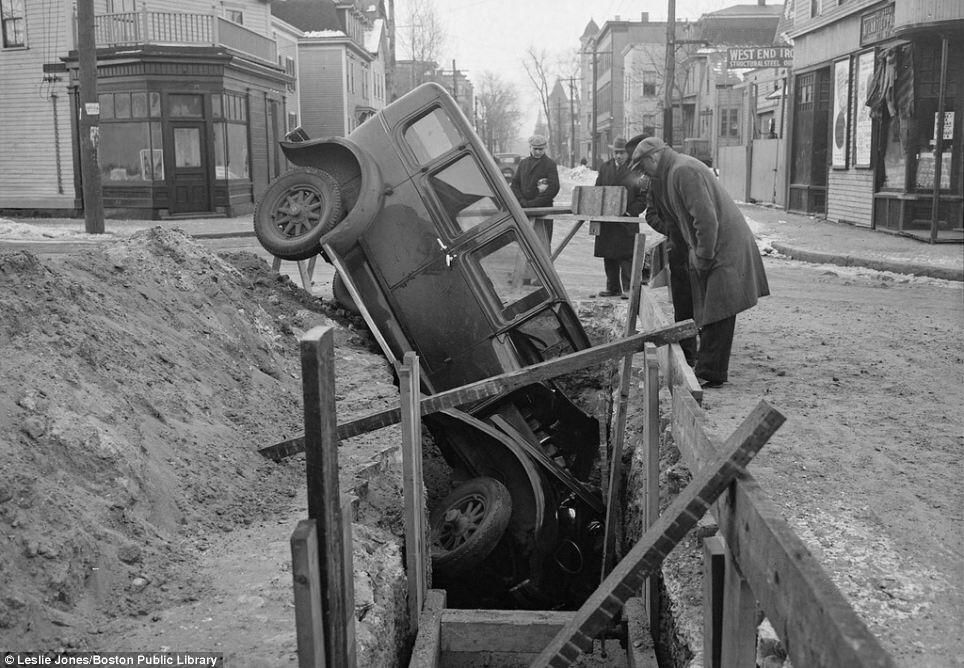 Foto-foto kecelakaan mobil tempo doeloe 1920 – 1935