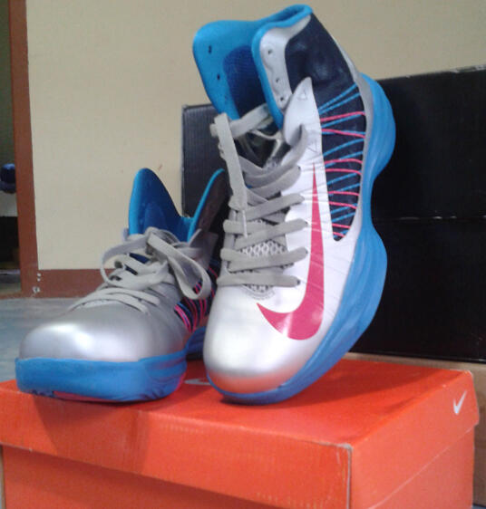 lapak sepatu basket