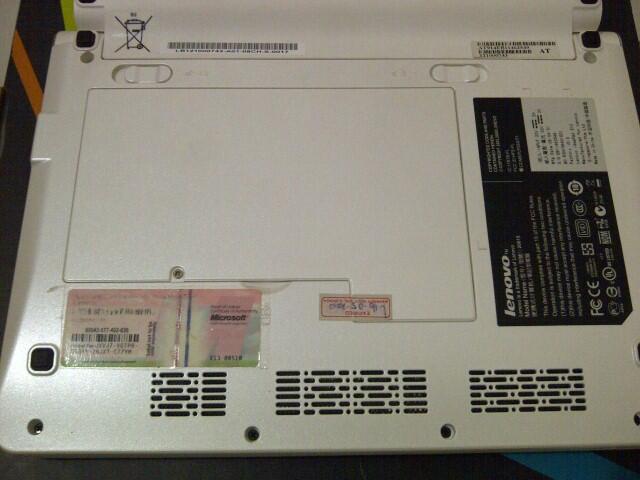 NETBOOK LENOVO 10" S10 WHITE...98% MULUSS...WINDOWS XP ORIGINAL...