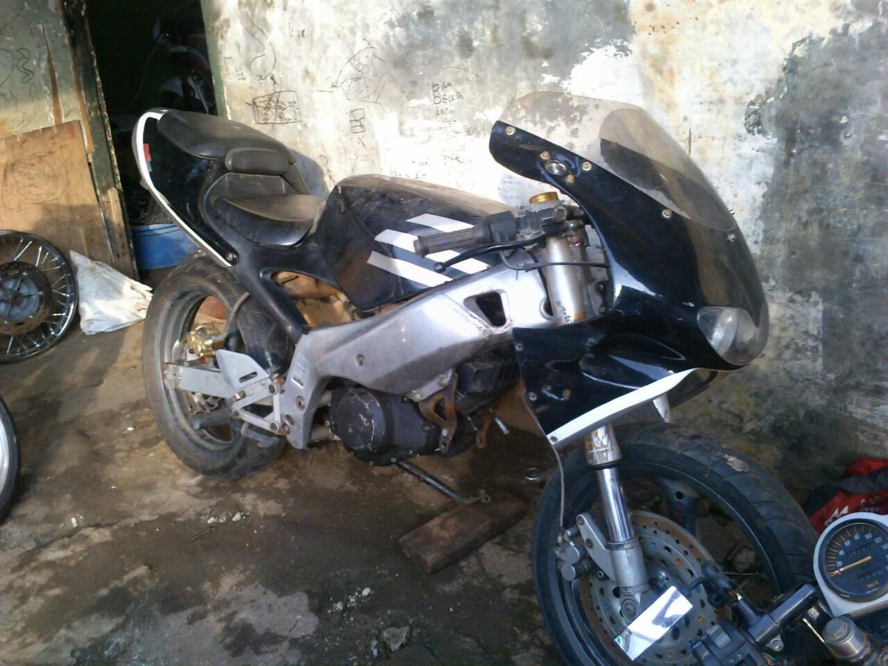 (WTS/TT/BARTER) APRILIA RS 125 REPLICA 1996 (2 unit)
