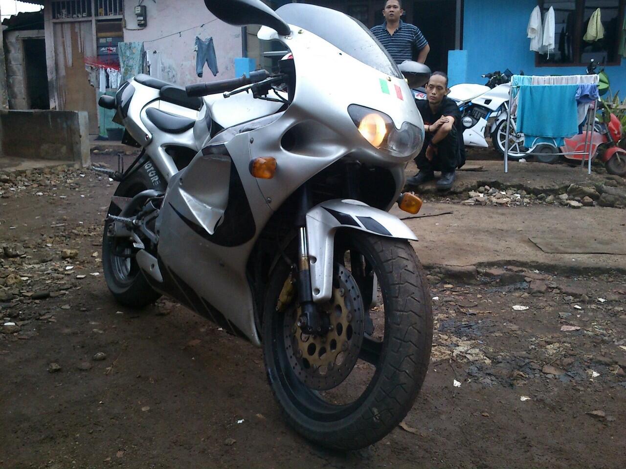 (WTS/TT/BARTER) APRILIA RS 125 REPLICA 1996 (2 unit)