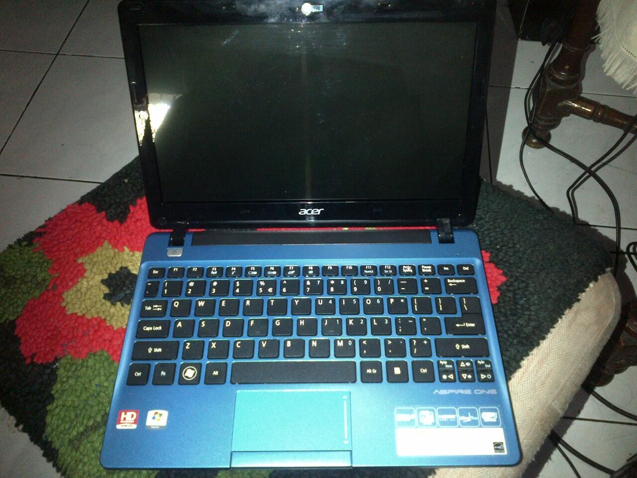 DI JUAL NETBOOK ACER ASPIRE ONE AMD 725 Graphic Baru dipakai 1 minggu, Mulus bgt!