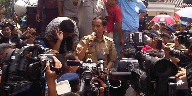 ( Demo Angkutan ) Jokowi: Mau Diatur Apa Tidak? Pendemo: Mauuuuu...