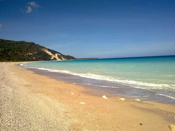 Pantai Kolbano, Surga Tersembunyi di Nusa Tenggara Timur