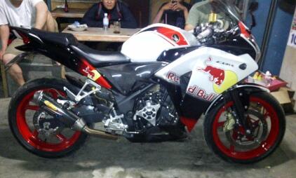 Honda CBR 250 Red Bull full modif (jual cepat)