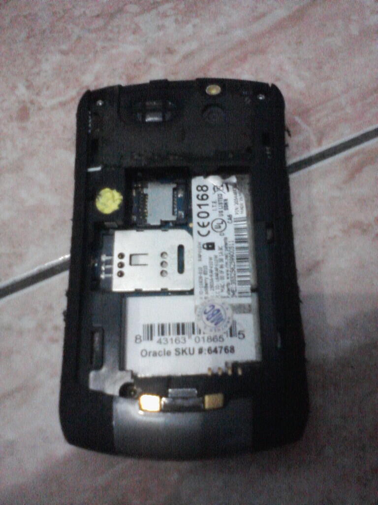 BB BOLD 9000 DAN CURVE 8310 MATOT / RUSAK