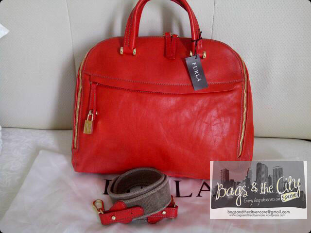 Furla Monterdome Zip Top in Red