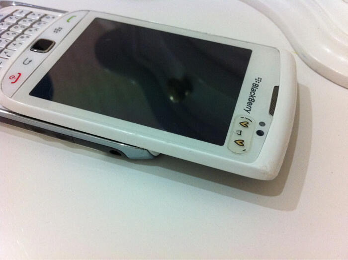 Jual BB TORCH 9800 White batangan