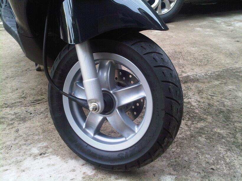 jual segera motor Piaggio baru pakai 5 bulan