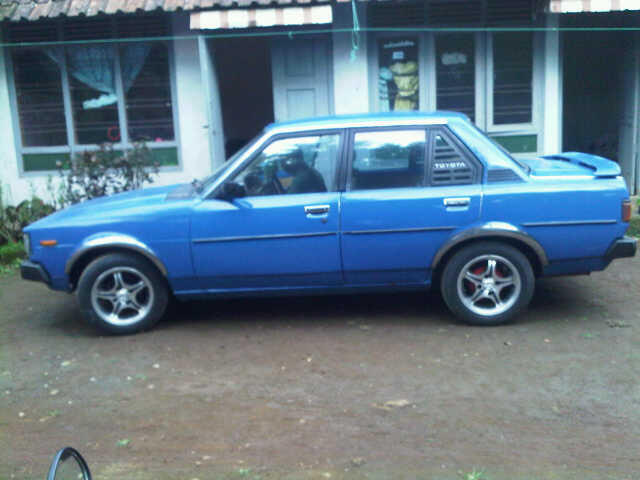 toyota corolla dx th 81