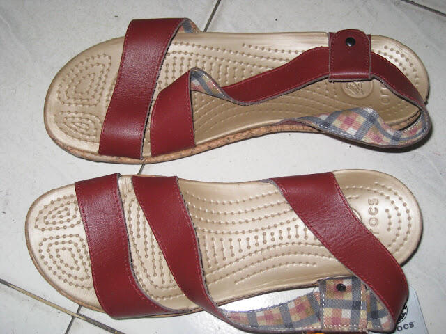 Crocs a leigh leather wedges & crocs a leigh leather sandals original
