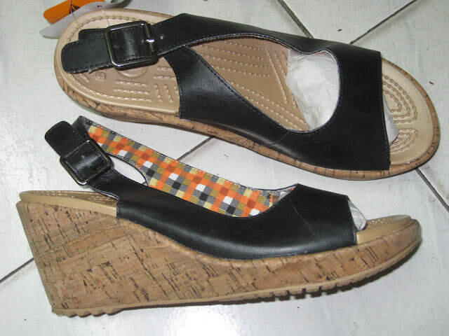 Crocs a leigh leather wedges & crocs a leigh leather sandals original