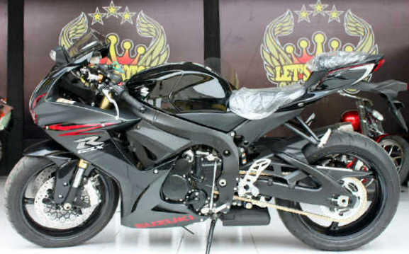GSX 750 RR 2011 KM 0 ( Stock Lama )
