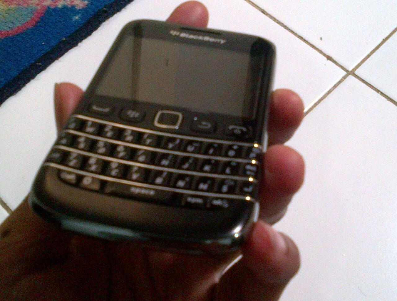 Jual Cepat blackberry 9790 bb bellagio a.k.a onyx 3 masih garansi tam