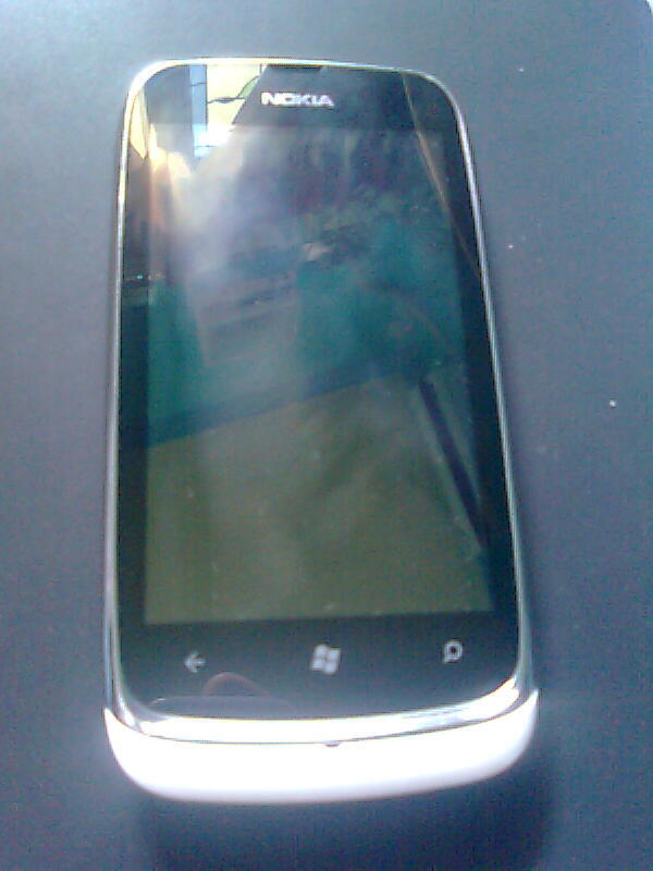 cepat nokia lumia 610 butuh service