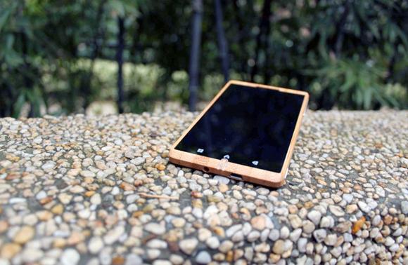 Hp Android dari Bambu (Keren Gan!! )