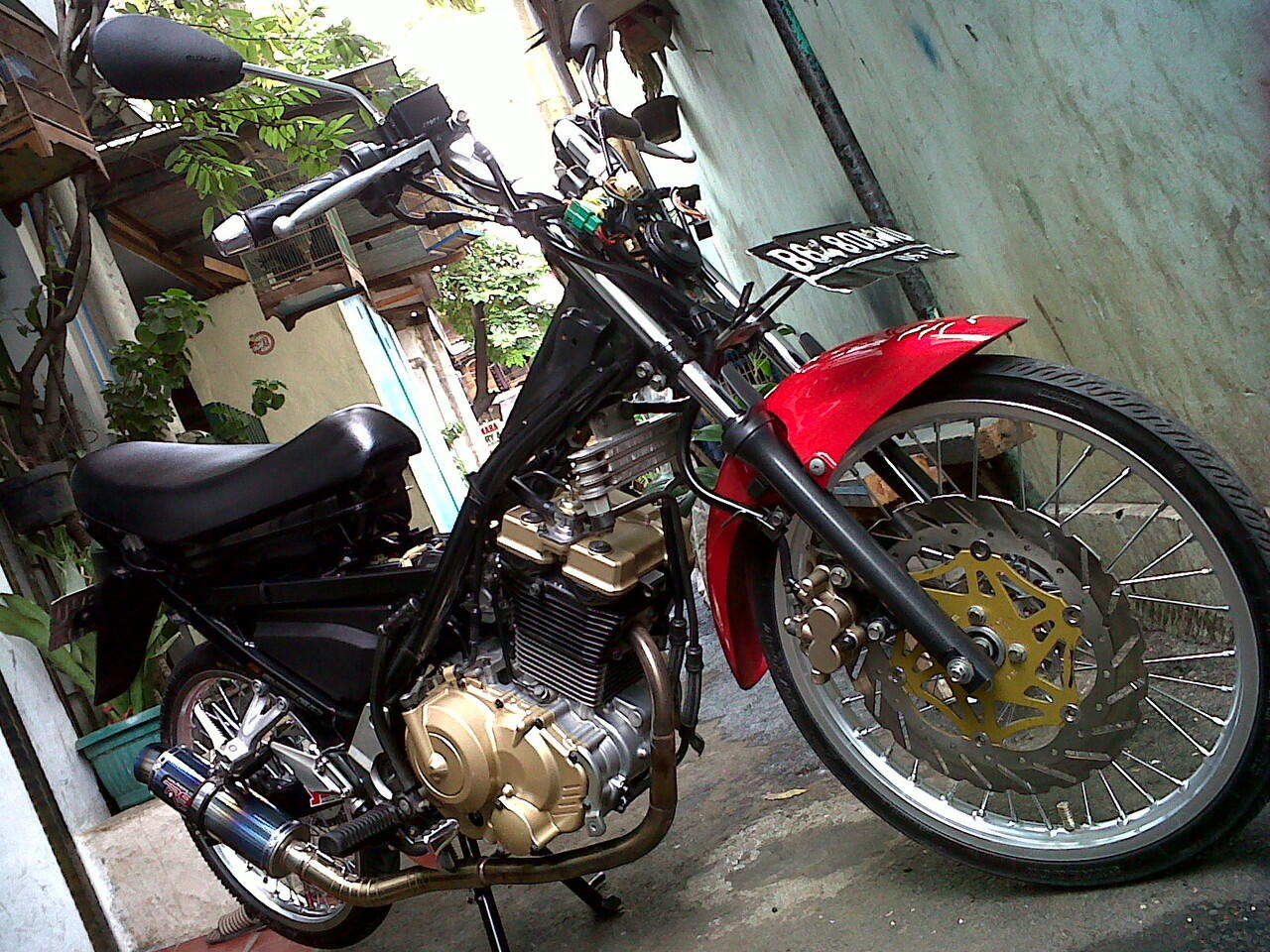 JUAL SATRIA F 2009 GREES