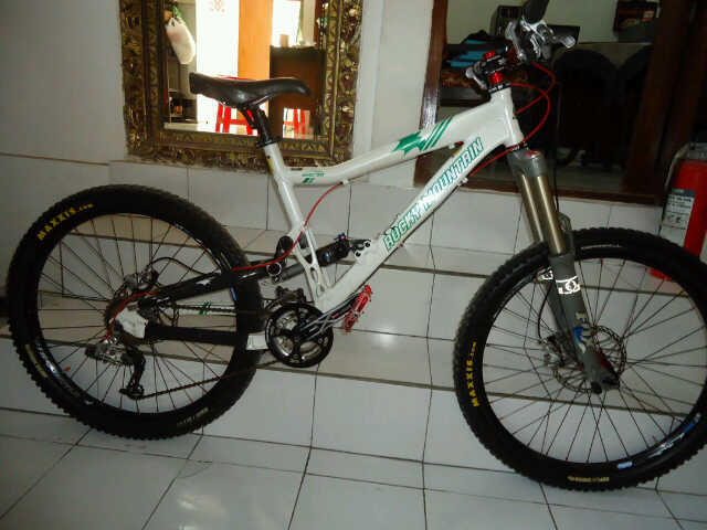 Sepeda Gunung ROCKY MOUNTAIN SXC 50 BIKE 18"