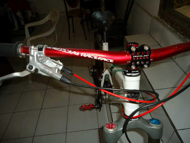 Sepeda Gunung ROCKY MOUNTAIN SXC 50 BIKE 18"