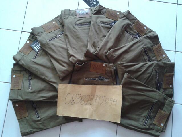slimfit chino pants