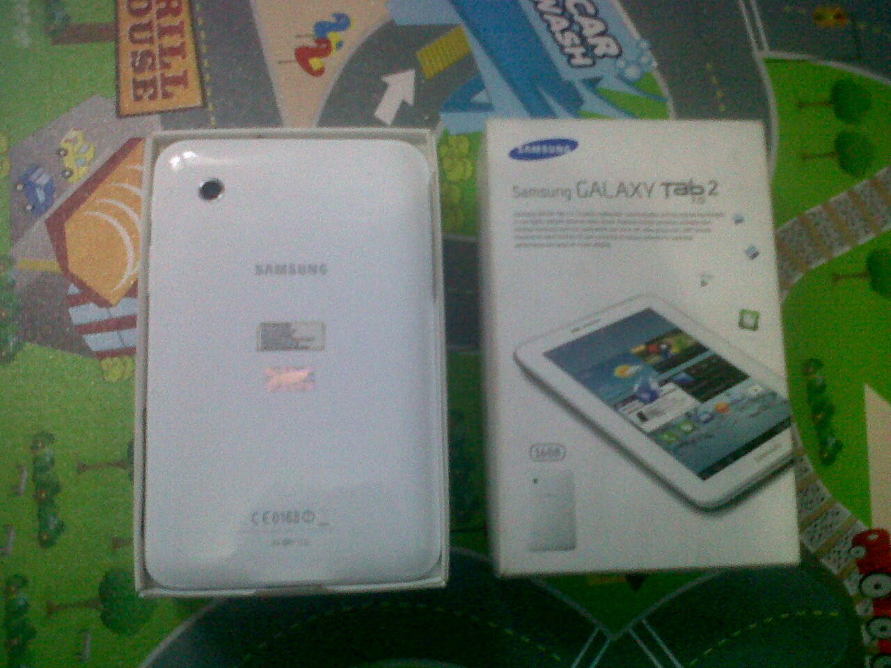 Galaxy Tab 2 P3100 PUTIH baru pake 2 bulan cuuussss :) TAB2