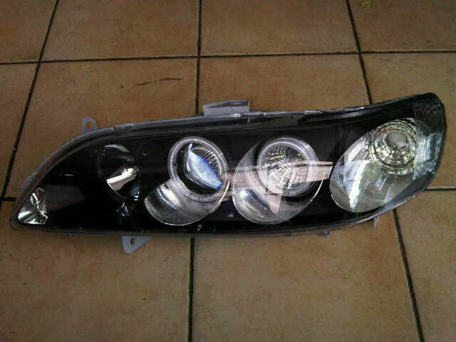 Lampu Depan Projector dan Lampu Belakang LED Mobil