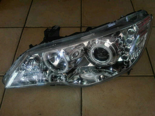 Lampu Depan Projector dan Lampu Belakang LED Mobil