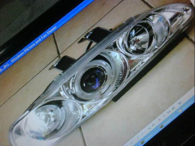 Lampu Depan Projector dan Lampu Belakang LED Mobil