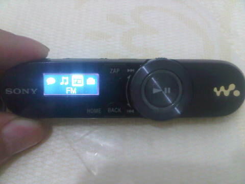 ::: Walkman Sony + Radio Kondisi Mulus 99% Jrg Pakai :::