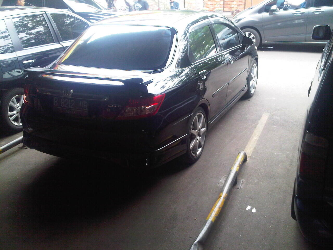 OVER KREDIT / JUAL CASH HONDA CITY BLACK 04 MANUAL IDSI CBU THAILAND
