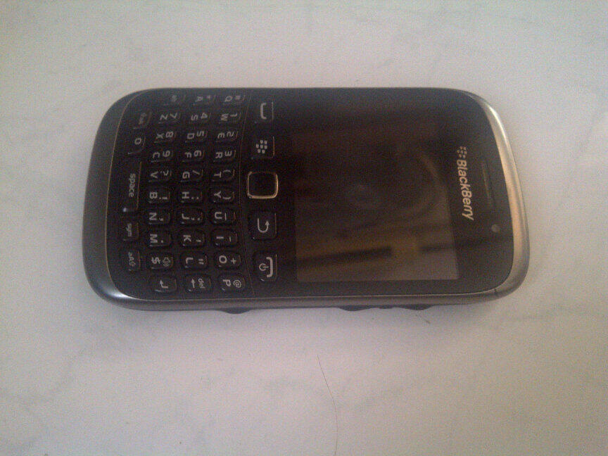 Blackberry Amstrong 9320 Black garansi Selular Shop