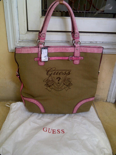 Garage Sale Bag Guess Ori and Charles Keith