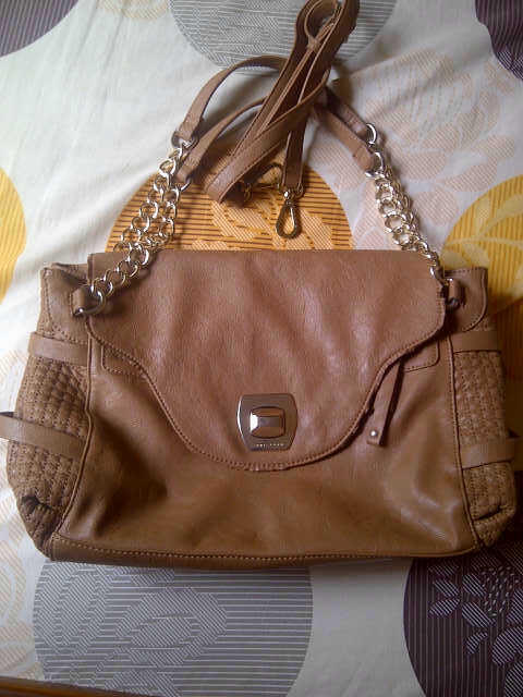 Garage Sale Bag Guess Ori and Charles Keith