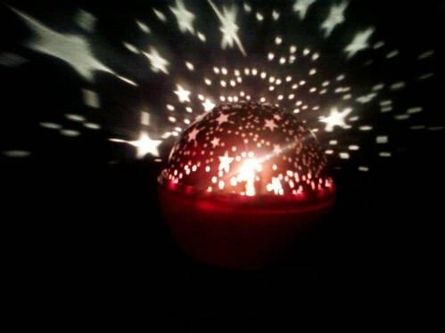 LAMPU PROYEKTOR BULAN BINTANG