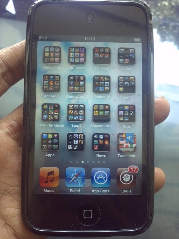 Ipod Touch 4th Gen 32GB Black Lengkap