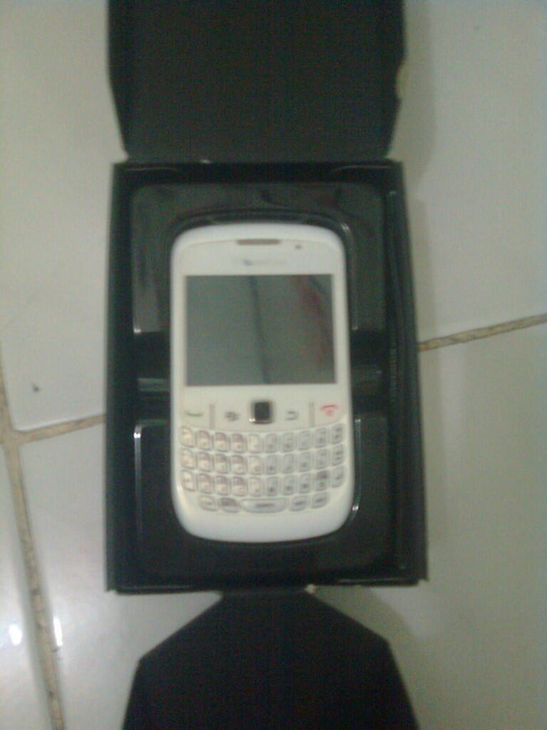 WTS Blackberry 8520 a.k.a Gemini Second, garansi masih panjang -+ 20 bulan (nego)