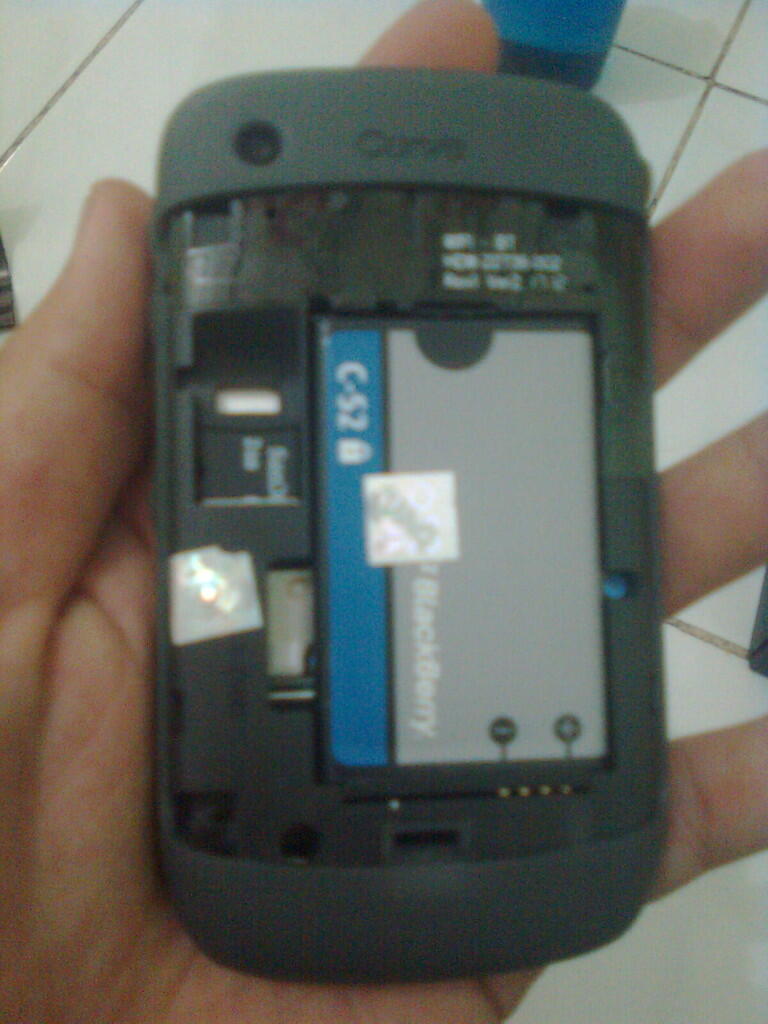 WTS Blackberry 8520 a.k.a Gemini Second, garansi masih panjang -+ 20 bulan (nego)