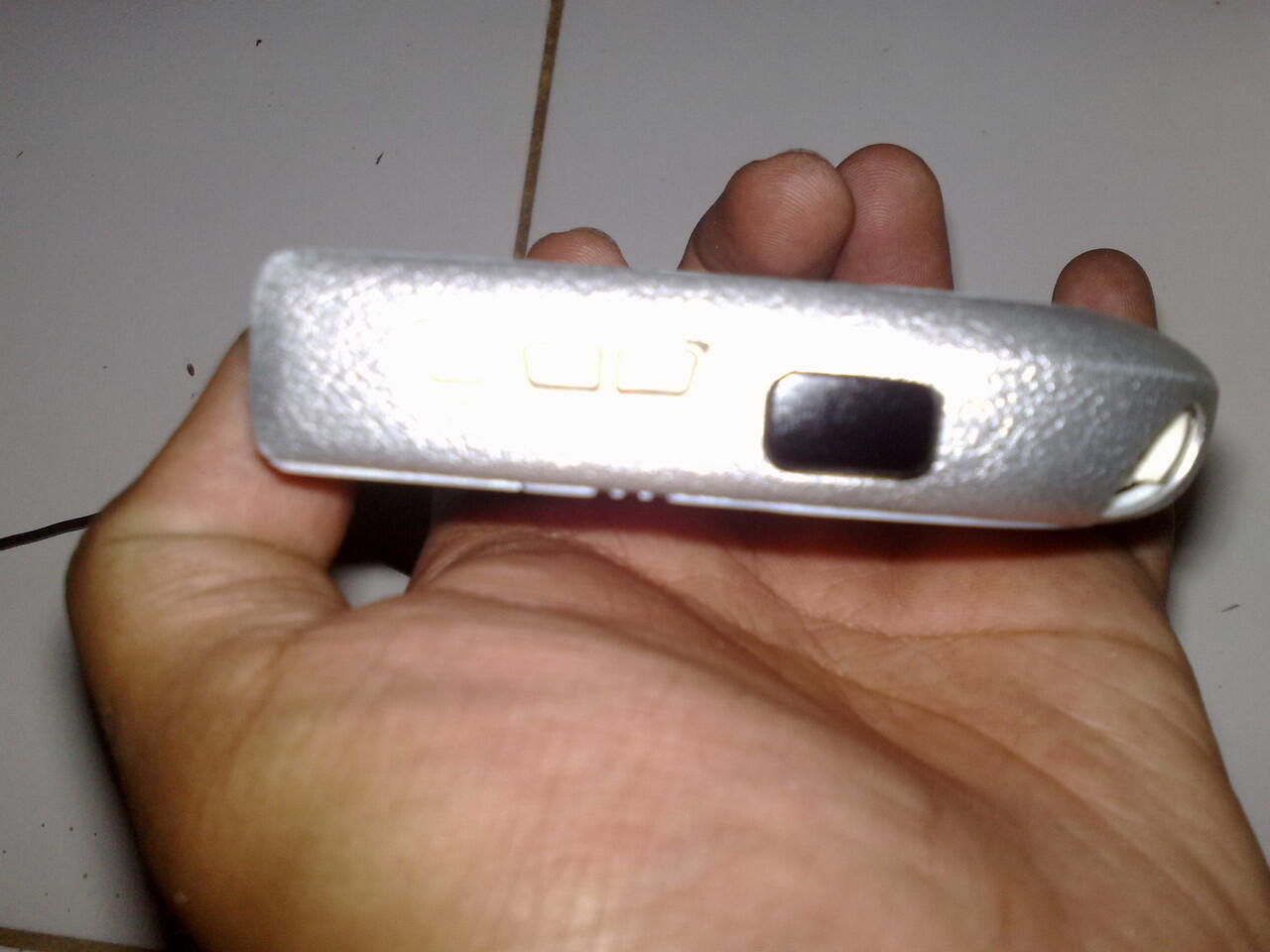 Nokia Daun 7600 (Rare) +Sony Ericsson Xperia Arc...cekidot gan....