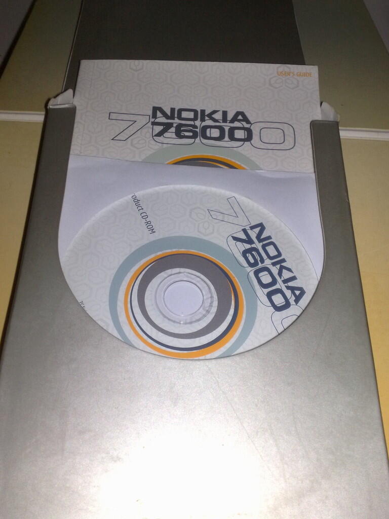 Nokia Daun 7600 (Rare) +Sony Ericsson Xperia Arc...cekidot gan....