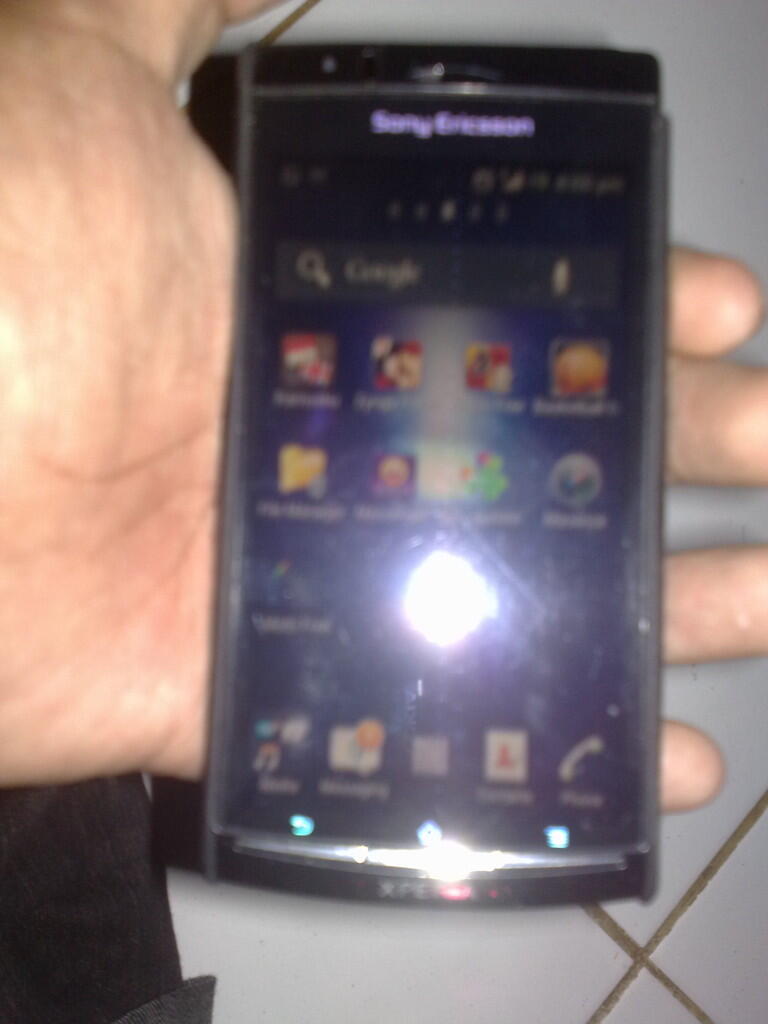 Nokia Daun 7600 (Rare) +Sony Ericsson Xperia Arc...cekidot gan....