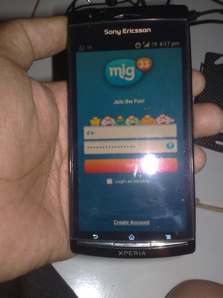 Nokia Daun 7600 (Rare) +Sony Ericsson Xperia Arc...cekidot gan....