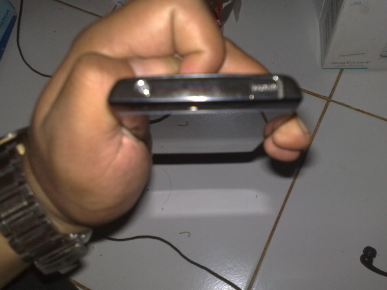 Nokia Daun 7600 (Rare) +Sony Ericsson Xperia Arc...cekidot gan....