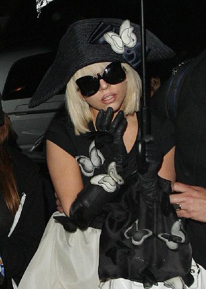 Lady Gaga, Boneka Illuminati