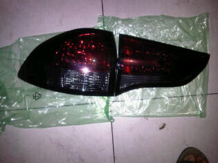 Lampu Depan Projector dan Lampu Belakang LED Mobil