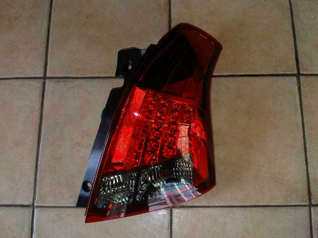 Lampu Depan Projector dan Lampu Belakang LED Mobil