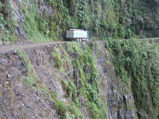 10 Jalan Raya Paling Berbahaya Di Dunia