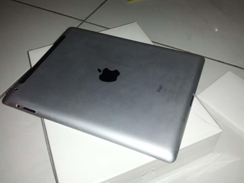 iPad 2 16 GB 3G WIFI - Mulus Murah Belum 1 Tahun