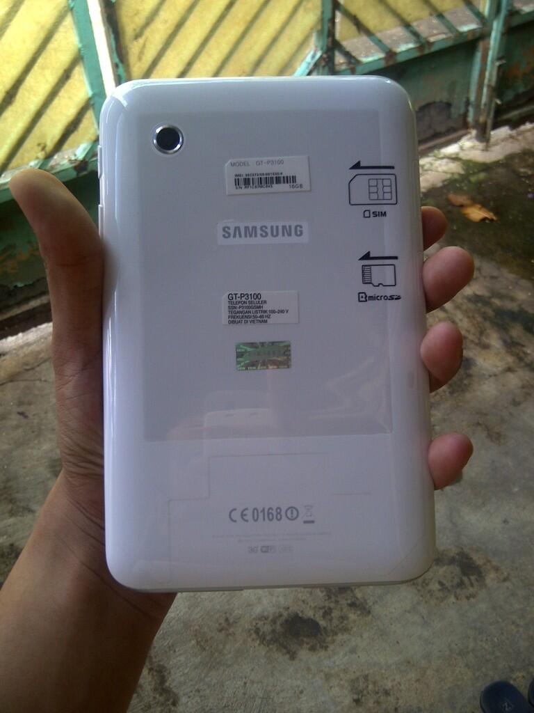 samsung galaxy tab 2 7.0 p3100,br pke 1 bulan,hadiah dri kantor,garansi pnjang