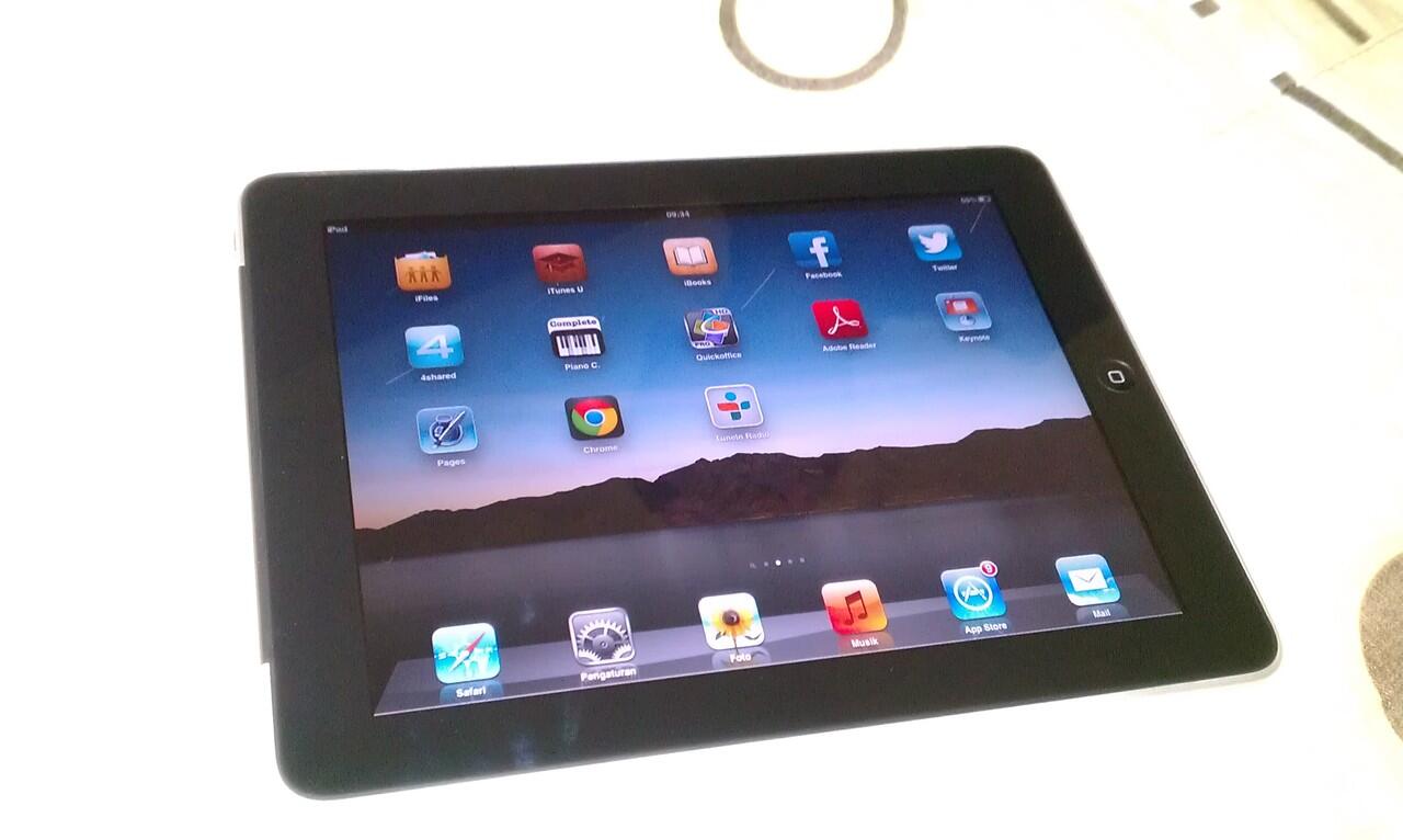 WTS IPAD 1 3G Wifi 32GB TT HTC SENSATION XE , GALAXY S2 Bandung