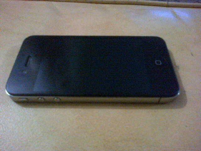 Jual RUGI Iphone 4 32Gb FU cuma 3,9jt!!BU